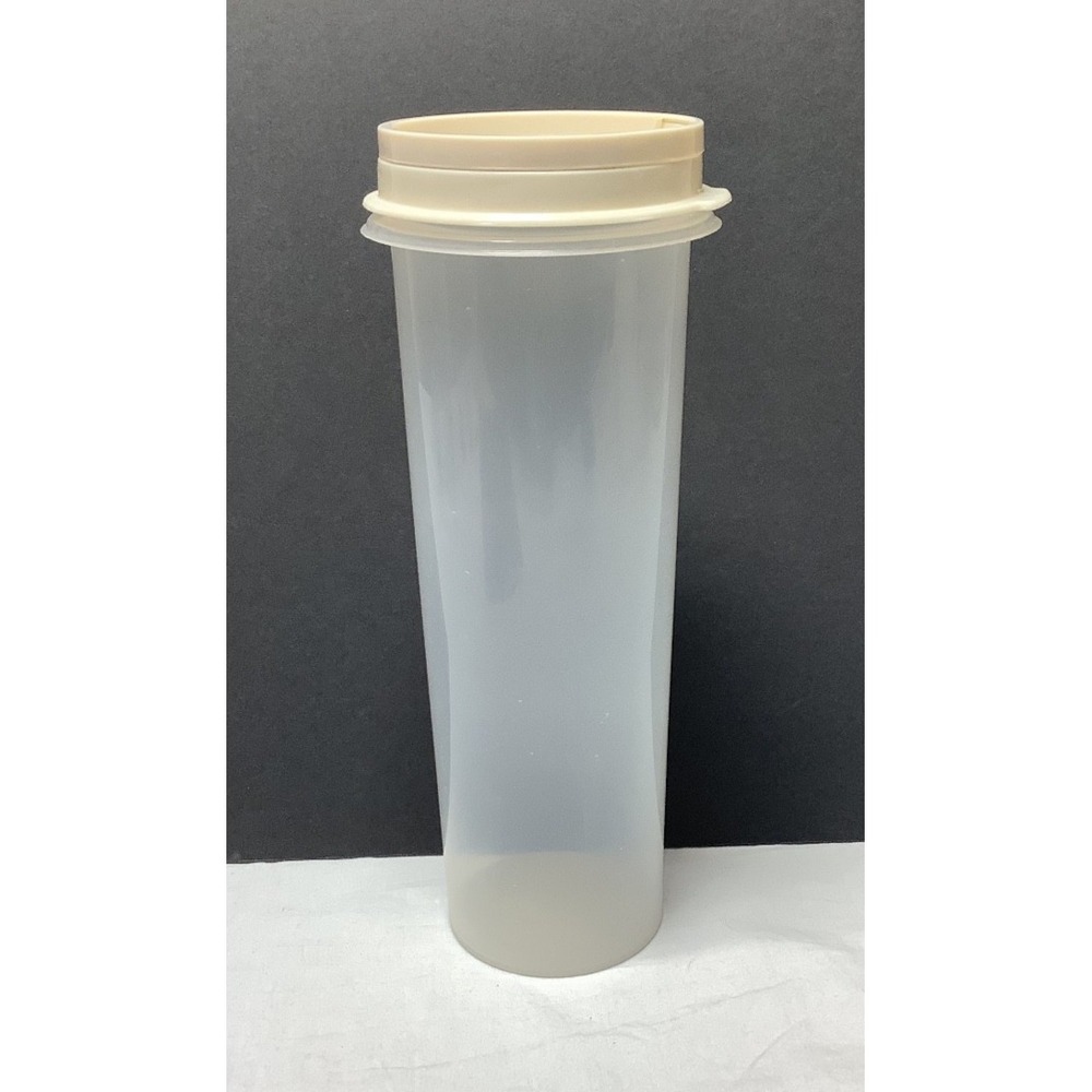 Vintage Rubbermaid 0110 Servin Spaghetti Pasta Storage Container w/Almond Lid